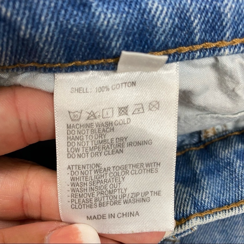 John Galt: 100% Cotton Light Wash Raw Hem Cut Off Mini Denim Jean Skirt‎ Small - Picture 3 of 4